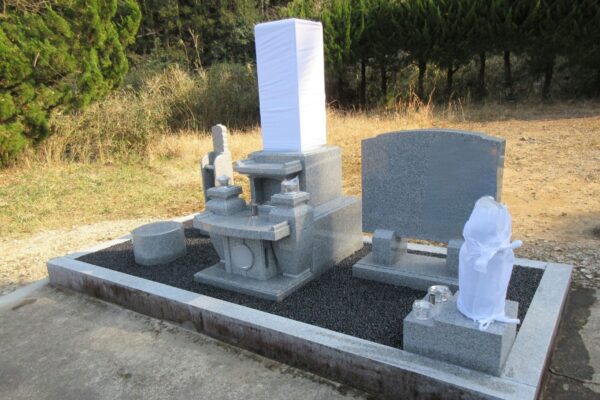 西脇市A様　当社オリジナル墓石の新規建立